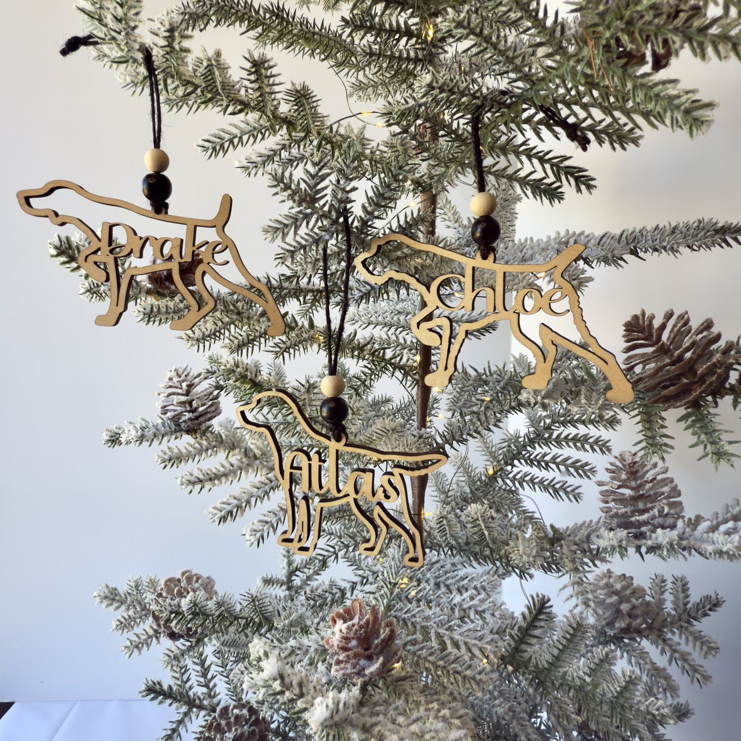 Custom Dog Ornament - GSP, Labrador, Wirehaired Pointer - Personalized Pet Name